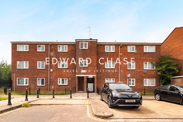 2 Bedroom Flat For Sale In Pond Road, London, E15