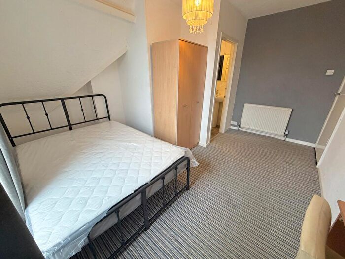 14 Bedroom House Of Multiple Occupation To Rent In Newport Road, Roath, Cardiff, CF24