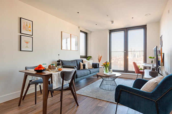 1 Bedroom Apartment To Rent In Collier Point, London, SE8