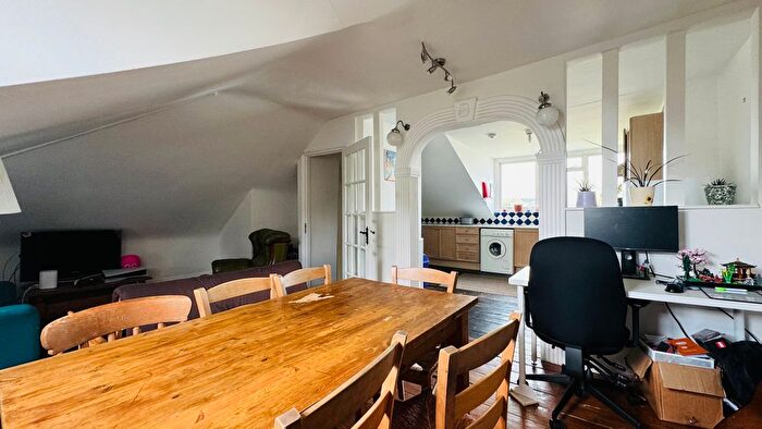 2 Bedroom Maisonette To Rent In Penn Road, London, N7