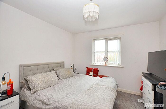 2 Bedroom Flat For Sale In Lockfield, Runcorn, WA7