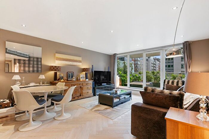 2 Bedroom Flat For Sale In Regency House, The Boulevard, SW6