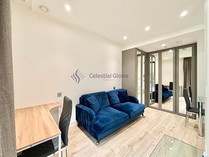 Studio To Rent In Stable Walk, London, E1