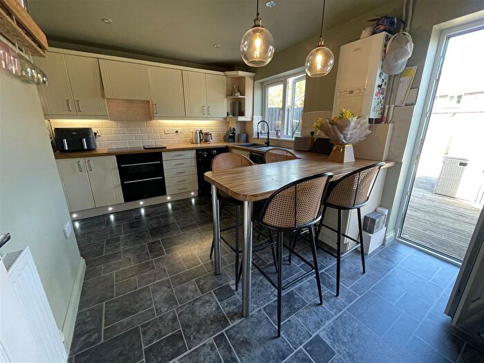 3 Bedroom Semi-detached House For Sale In Monarch Road, Crewkerne - Bar/Home Office, TA18