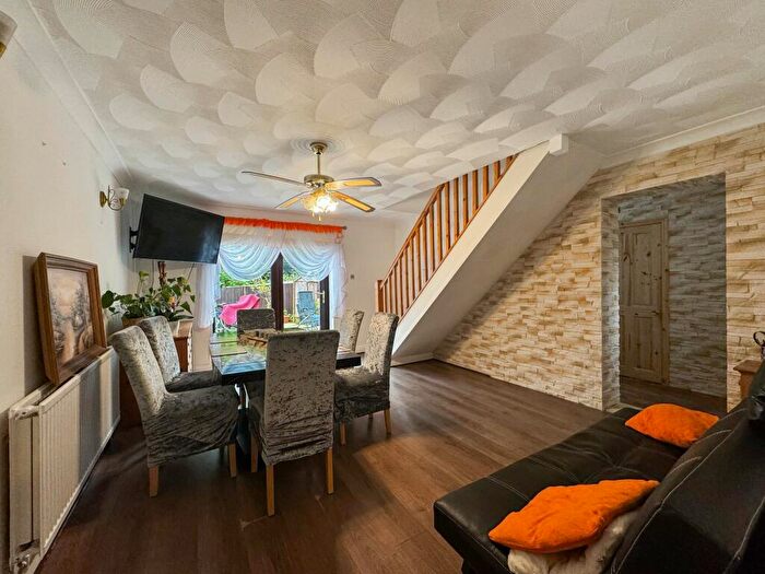 4 Bedroom Semi-Detached House For Sale In Senghenydd, Caerphilly, CF83