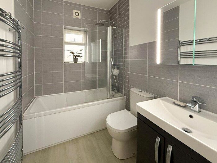 3 Bedroom End Of Terrace House For Sale In Moorend Crescent, Cheltenham, Gloucestershire, GL53