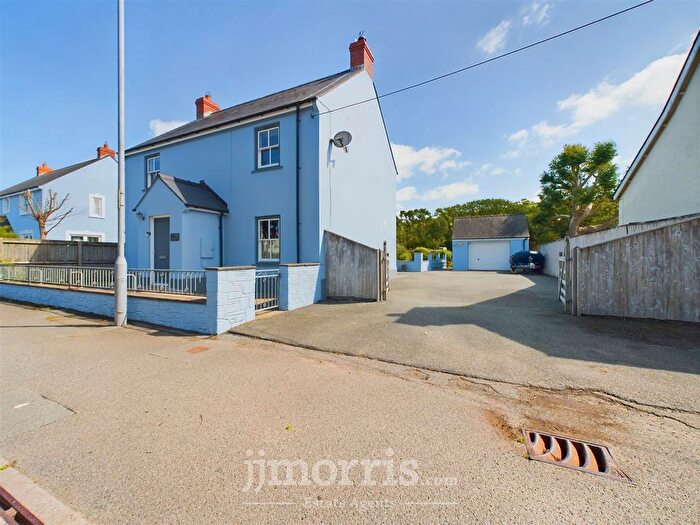 3 Bedroom Detached House For Sale In Dinas Cross, Newport, SA42
