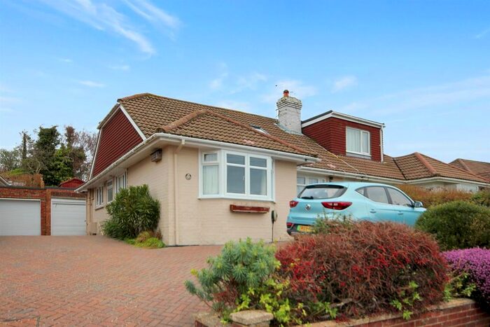 4 Bedroom Semi-Detached Bungalow To Rent In Bramble Rise, Brighton, BN1
