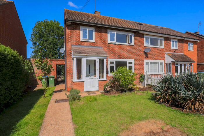 3 Bedroom Semi-Detached House To Rent In Esher, KT10