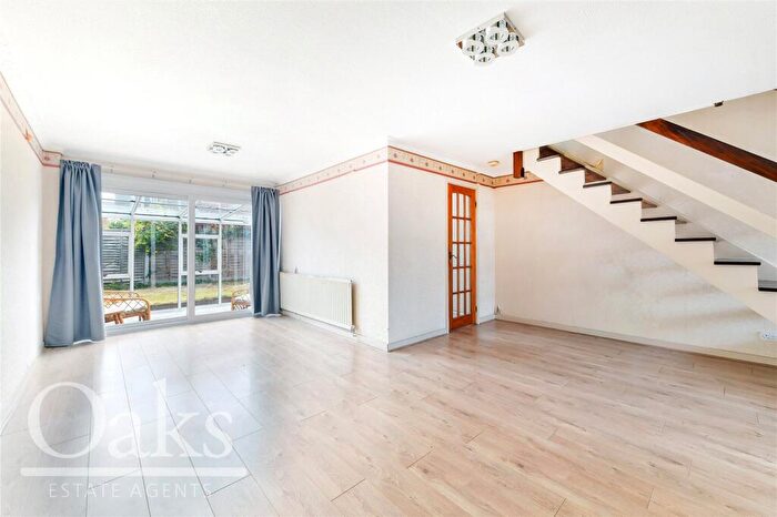 3 Bedroom House For Sale In Cleaverholme Close, South Norwood, SE25