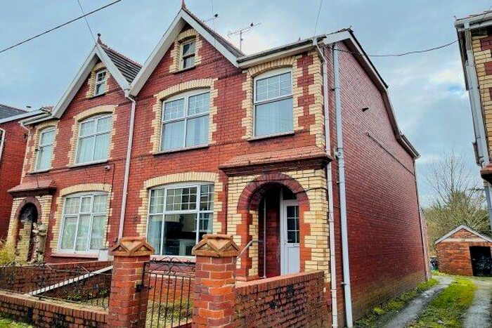 3 Bedroom Property To Rent In Heol Llanelli, Kidwelly, SA17