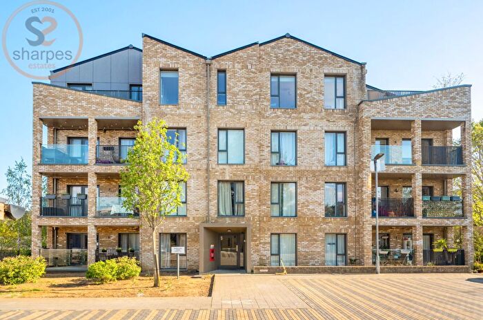 2 Bedroom Flat For Sale In Flat, Myddleton House, Breakspear Gardens, London, Greater London, SW19