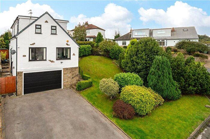 3 Bedroom Detached House For Sale In Hawkstone View, Guiseley, Leeds, West Yorkshire, LS20