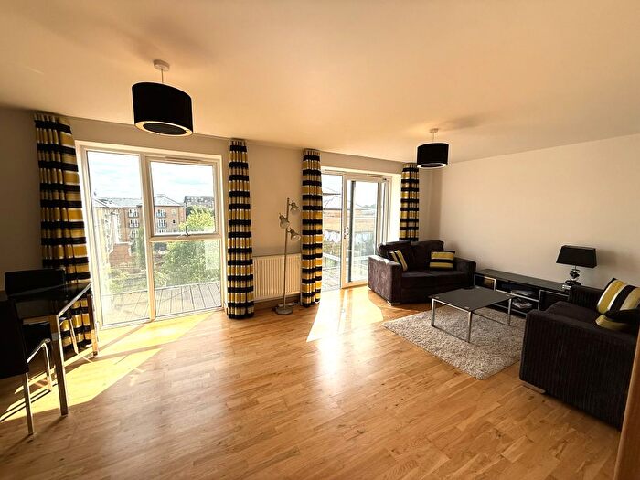 2 Bedroom Flat For Sale In Pym Court Cromwell Road, Cambridge, CB1