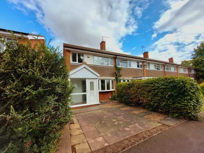 3 Bedroom Terraced House To Rent In Chillingham Green, Bedford, MK41