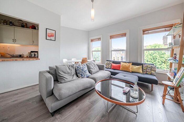 2 Bedroom Flat For Sale In St John's Hill, Battersea, London, SW11