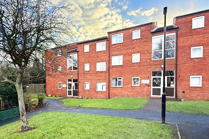 2 Bedroom Apartment For Sale In Bramham Drive, Harrogate, HG3
