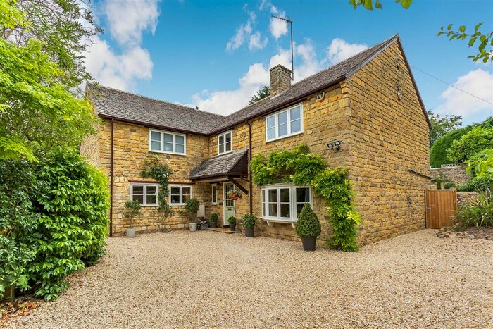 5 Bedroom Property For Sale In Church Lane, Croughton, Brackley, NN13