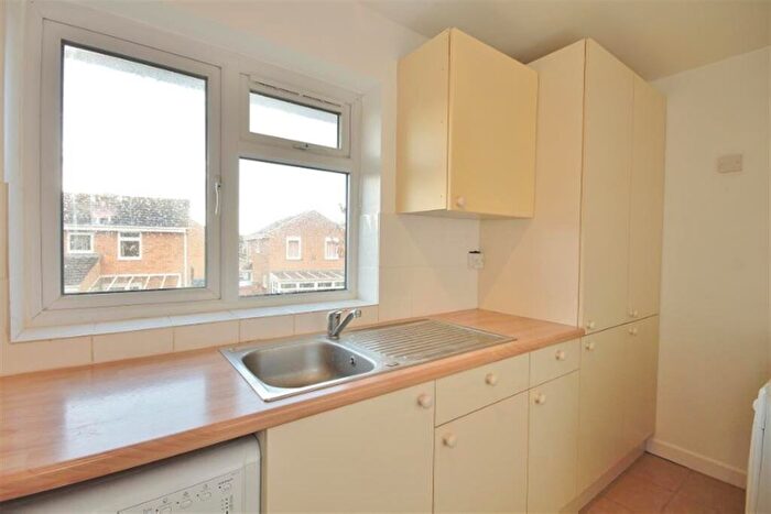 2 Bedroom Apartment To Rent In Kidlington, Oxford, North Oxford, OX5
