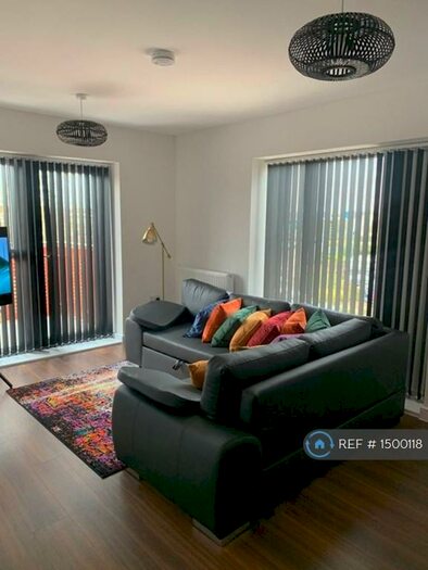 2 Bedroom Flat To Rent In West Thurrock, Grays, RM20