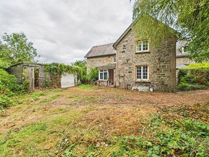 3 Bedroom Semi-Detached House For Sale In Calstock, Cornwall, PL18