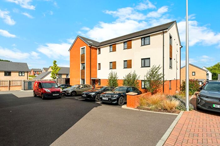 2 Bedroom Flat For Sale In Cardiff, CF5