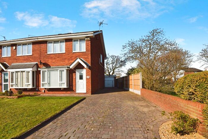 3 Bedroom Semi-Detached House For Sale In Fulbrook Road, Spital, CH63