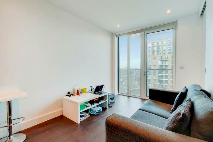 1 Bedroom Flat To Rent In Victory Parade, Woolwich, London, SE18