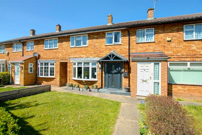 3 Bedroom Terraced House To Rent In Kingsley Path, Burnham, Slough SL2