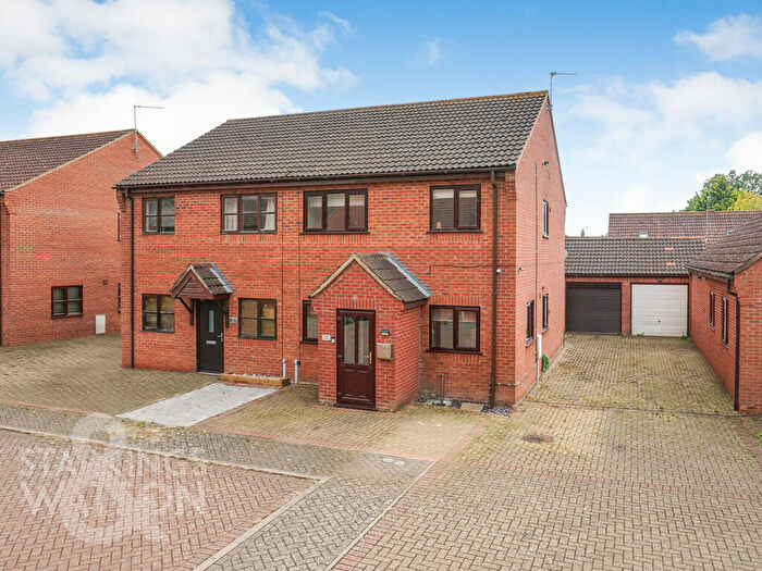 3 Bedroom Semi-Detached House For Sale In High Way, Lingwood, Norwich, NR13