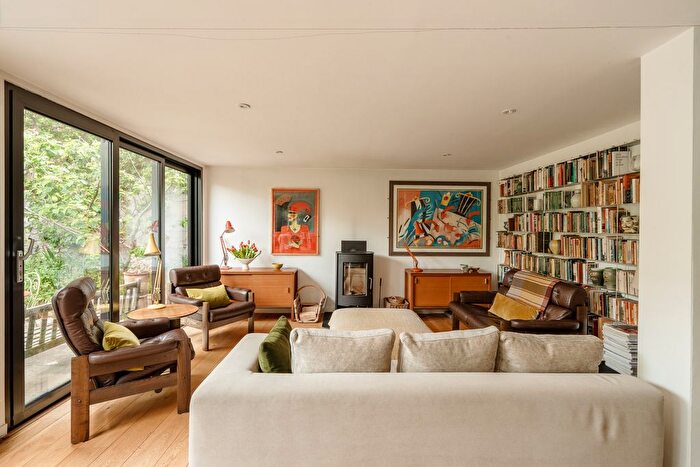 3 Bedroom Detached House For Sale In High Kingsdown, Bristol, BS2