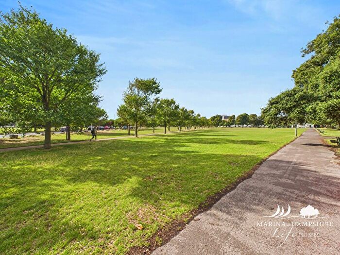 1 Bedroom Apartment To Rent In Chesterfield House, Western Parade, Southsea, PO5