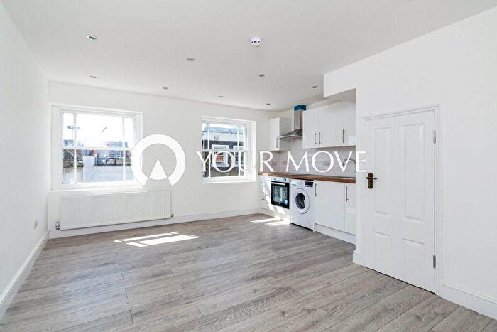 2 Bedroom Flat To Rent In Bulls Head Yard, Dartford, Kent, DA1