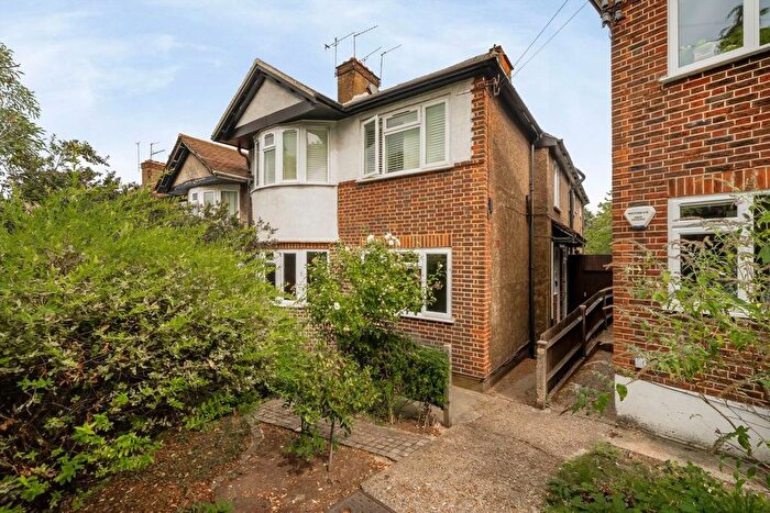2 Bedroom Flat For Sale In Bryan Avenue, Kensal Rise, NW10