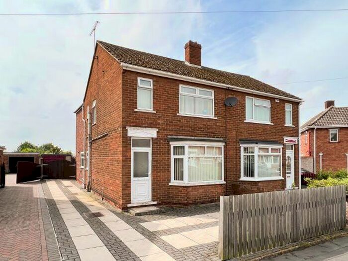 3 Bedroom Semi-Detached House To Rent In Marsden Drive, Scunthorpe, DN15