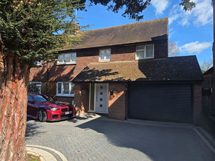 5 Bedroom Semi Detached House For Sale In Staplehurst, Kent, TN12