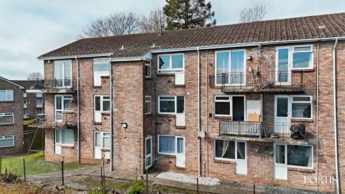 2 Bedroom Flat For Sale In Greenland Crescent, Cardiff, CF5