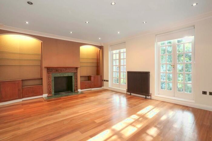 5 Bedroom Property To Rent In St Mary Abbots Terrace, London W14