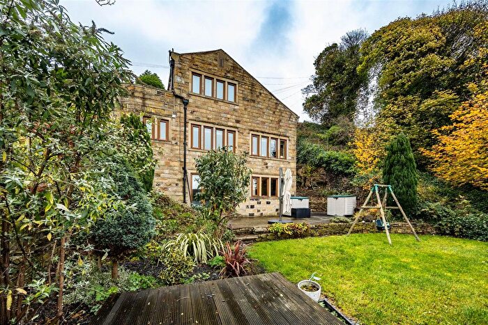 5 Bedroom Detached House For Sale In Garner Lane, Kirkburton, Huddersfield, HD8