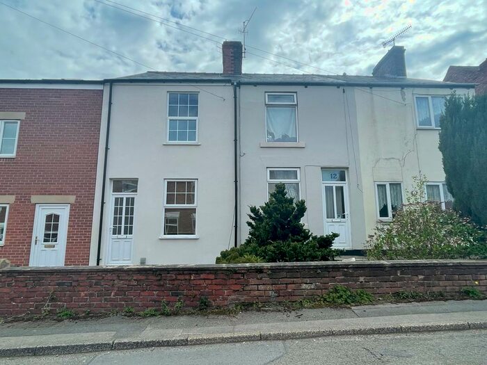 3 Bedroom End Of Terrace House To Rent In King Street, Chesterfield, Derbyshire, S43