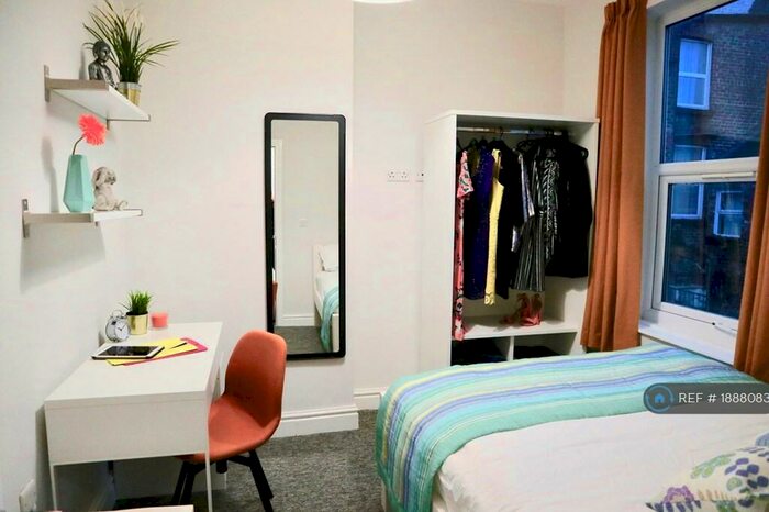 7 Bedroom End Of Terrace House To Rent In Ferndale Road, Wavertree, Liverpool, L15