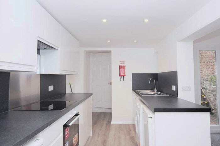 6 Bedroom Terraced House To Rent In Howard Road, Brighton, BN2