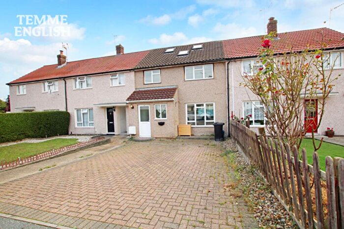 4 Bedroom Terraced House For Sale In Boult Road, Laindon, Essex, SS15