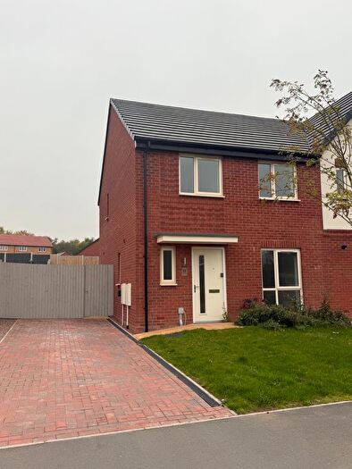 3 Bedroom Semi-detached House To Rent In Jones Croft, Telford, TF2