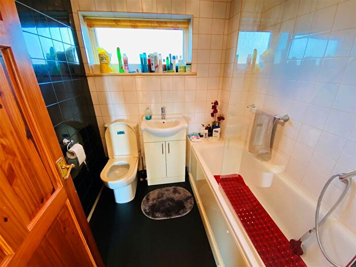 3 Bedroom Terraced House For Sale In Sark Close, Heston, Hounslow, TW5