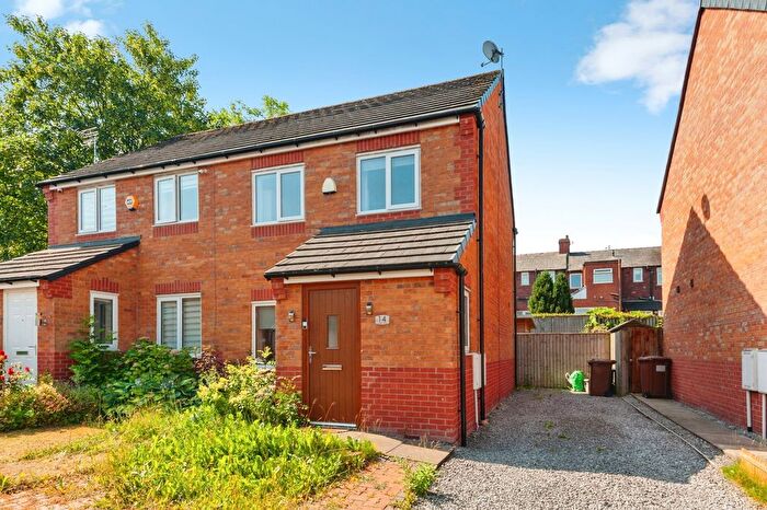 3 Bedroom Semi-Detached House For Sale In St. Peters Close, St. Helens, Merseyside, WA9