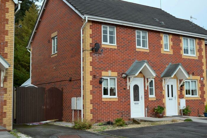 2 Bedroom End Of Terrace House To Rent In Tro Tircoed, SA4