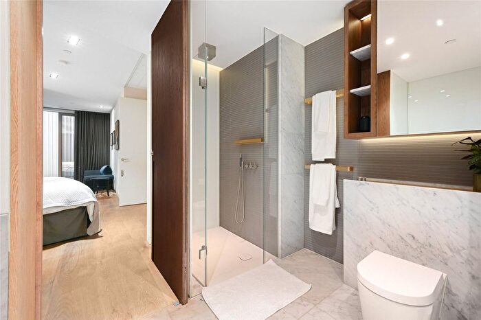 2 Bedroom Flat For Sale In Pearson Square, London, W1T
