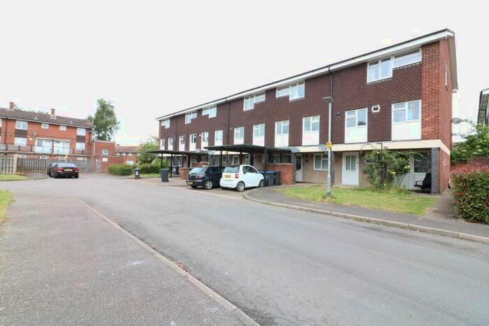 4 Bedroom Maisonette To Rent In Wood Common, Hatfield, AL10