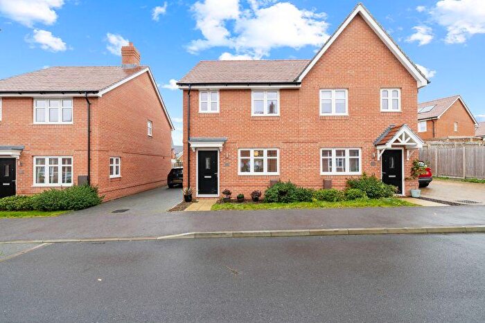 2 Bedroom Semi-Detached House For Sale In Nine Acres, Chichester, PO19